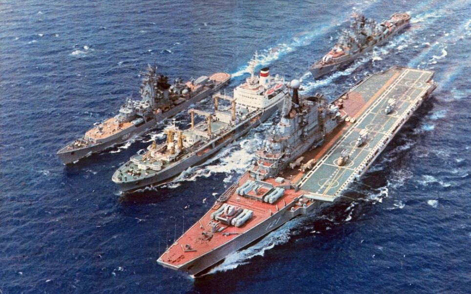 【自制字幕】1977年苏联国防教育纪录片——"基辅"号载机巡洋舰