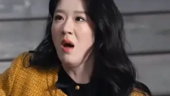 男人的妹妹把他老婆推下楼梯，谁知他竟丢下老婆带着妹妹跑路