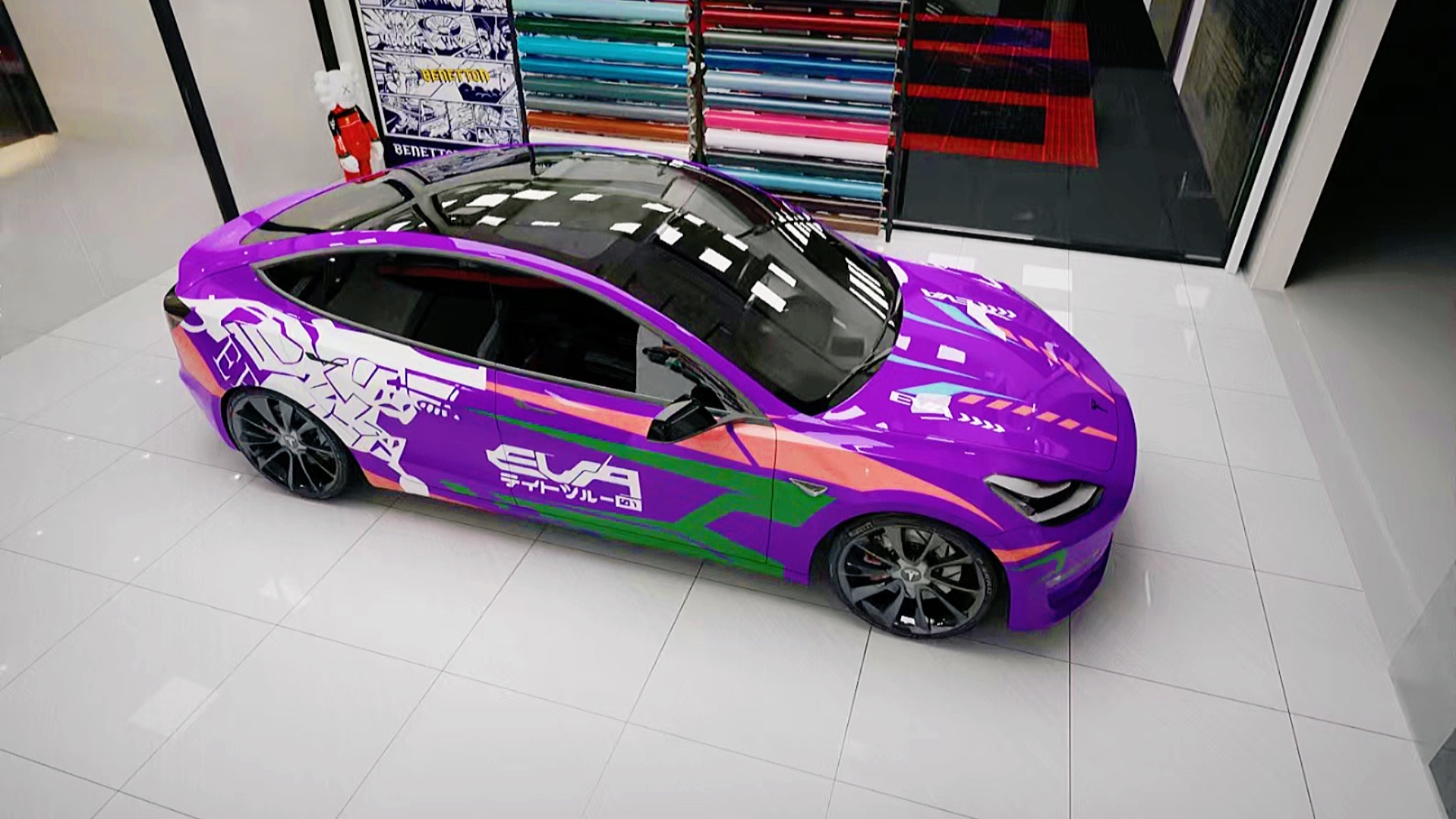 eva 初号机涂装,经典的初号机总能与各个车型完美契合,汽车彩绘定制