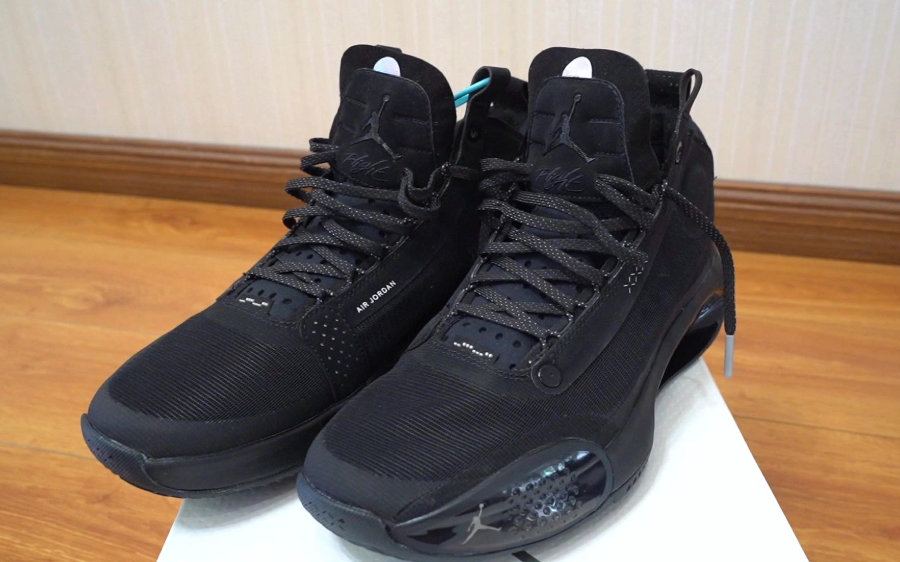 aj34黑猫开箱简评,得物买鞋靠谱么?