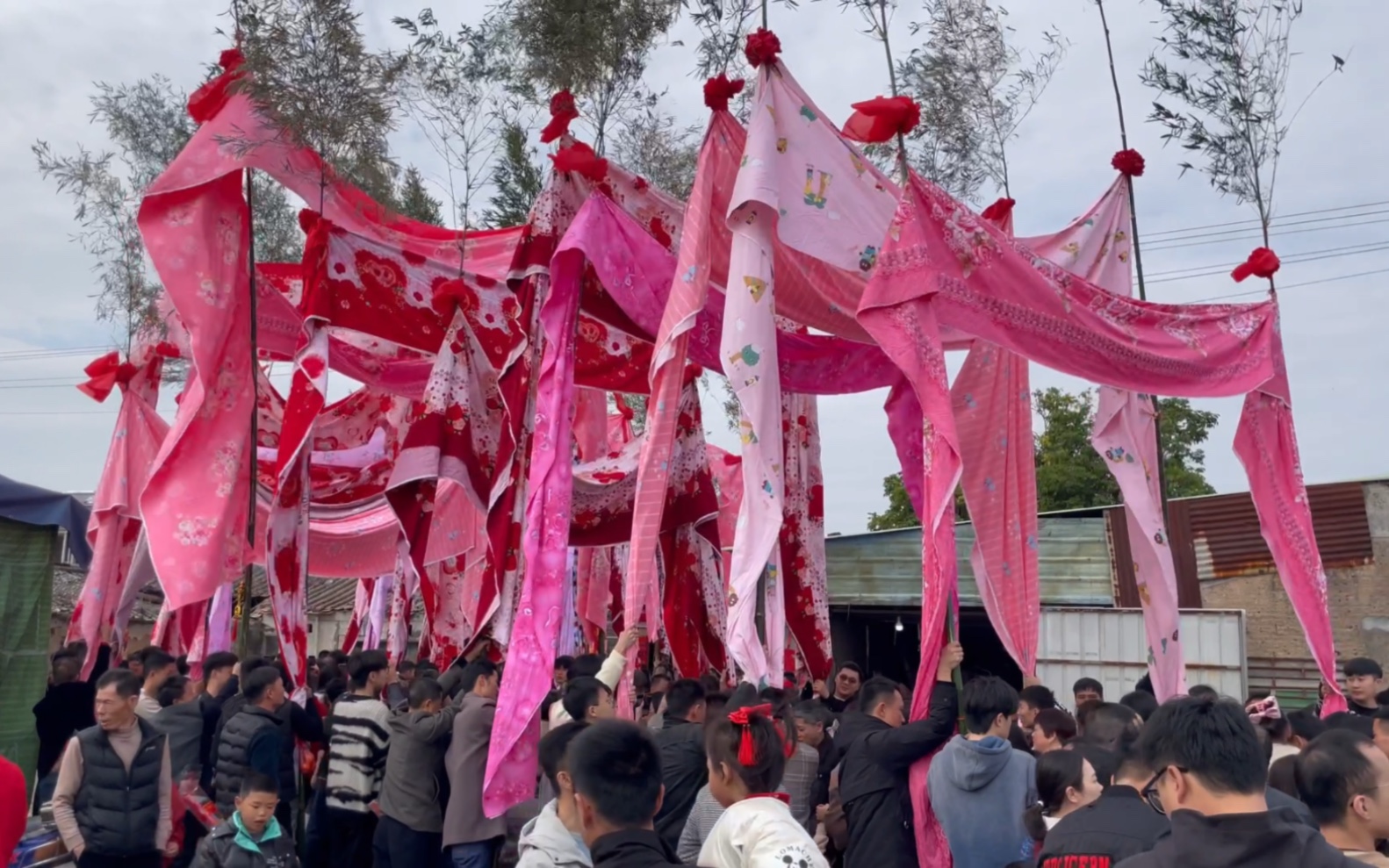 [图]行彩旗巷，汕头市潮阳区金灶镇河尾癸卯年正月初六营老爷