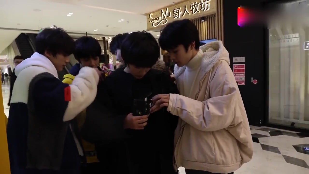 宋亚轩紧张到开始飚重庆话姚景元忍不住笑了口音好可爱