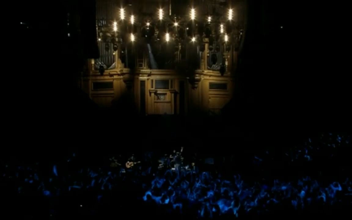 [图]Suede - Beautiful Ones live at the Royal Albert Hall, London, 2010