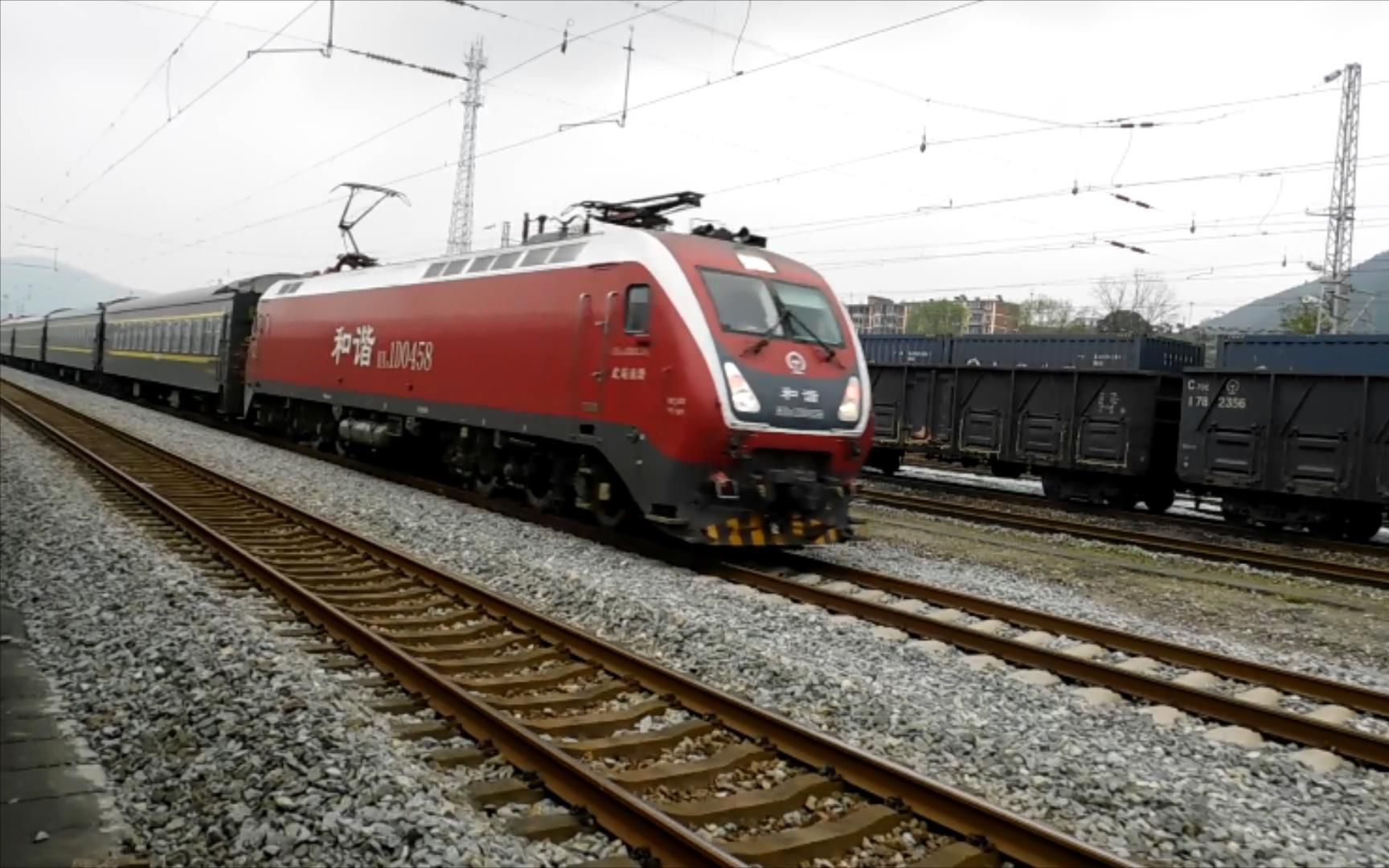 k291次列车快速通过勉西车站