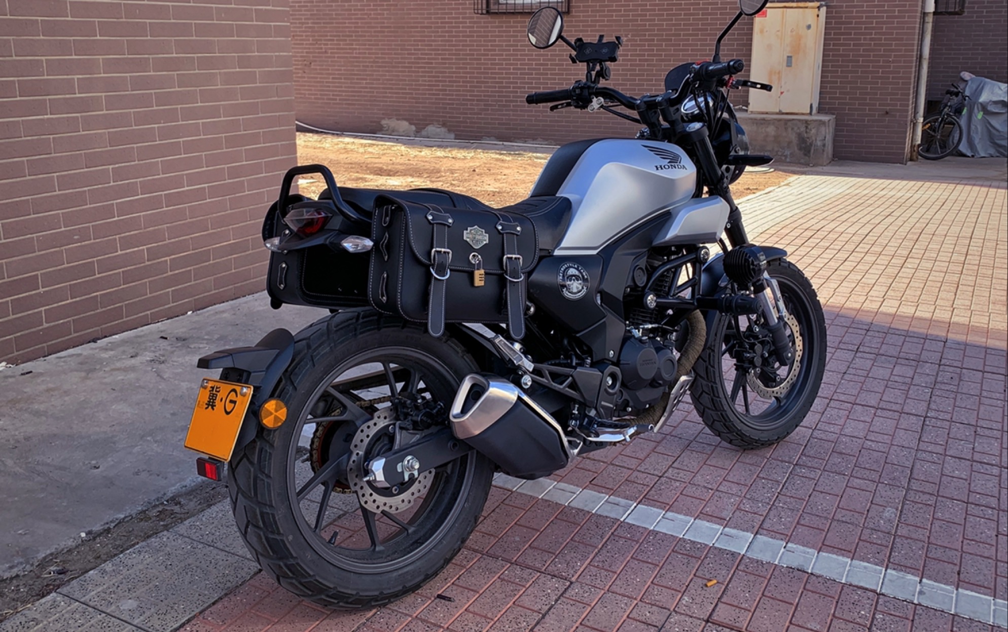 《大壮收车记》新大洲本田cbf190tr收车vlog以及车辆细节展示,满片