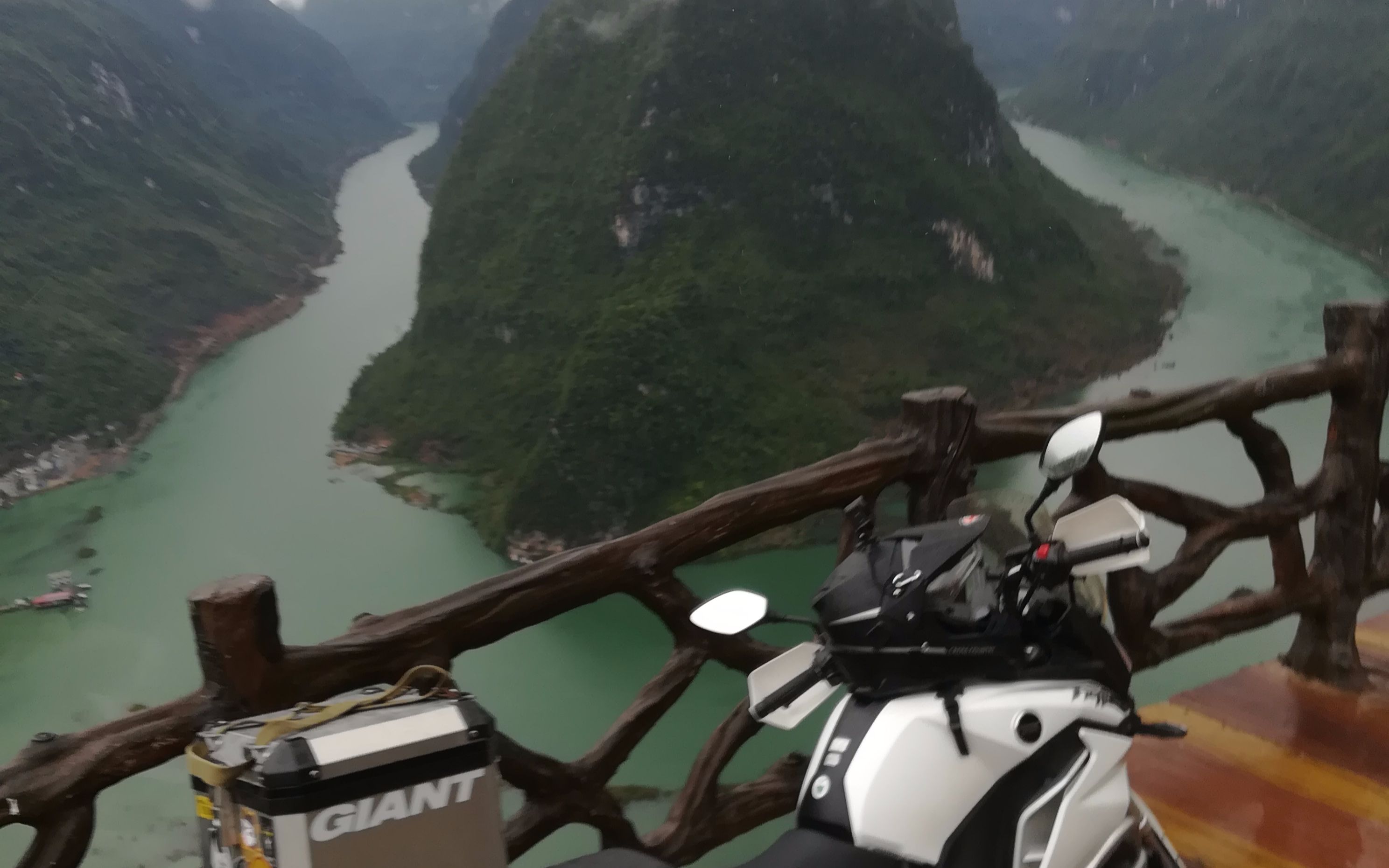 【摩旅】一个人瞎溜达