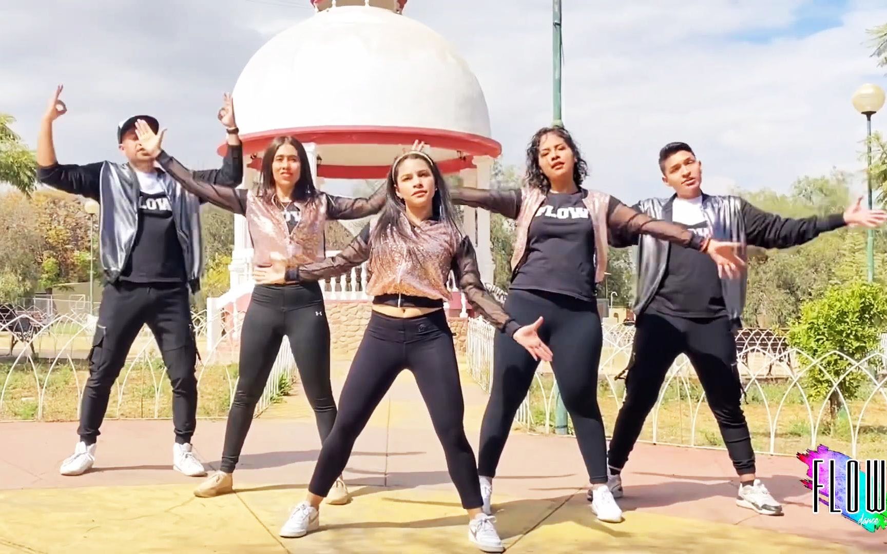 zumba健身舞打卡!_哔哩哔哩_bilibili