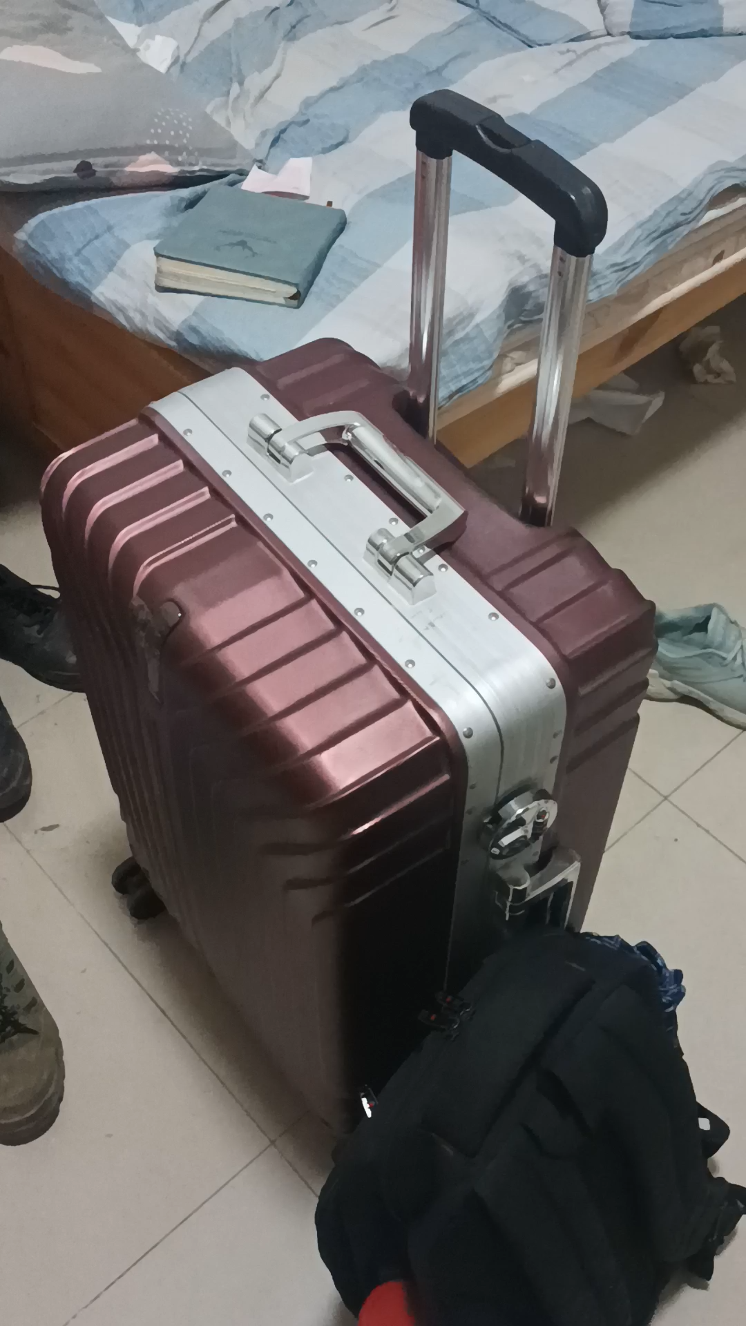 收拾好东西,明天就可以回家了呢