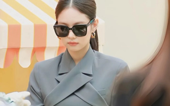 盲人艺术家 jennie