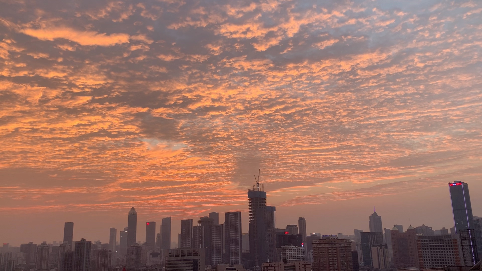 天台上的落日黄昏