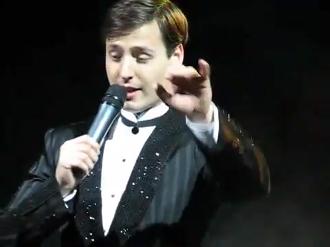 [图]【Vitas】2008.04.29俄罗斯科罗廖夫演唱会饭拍版《科玛洛沃》