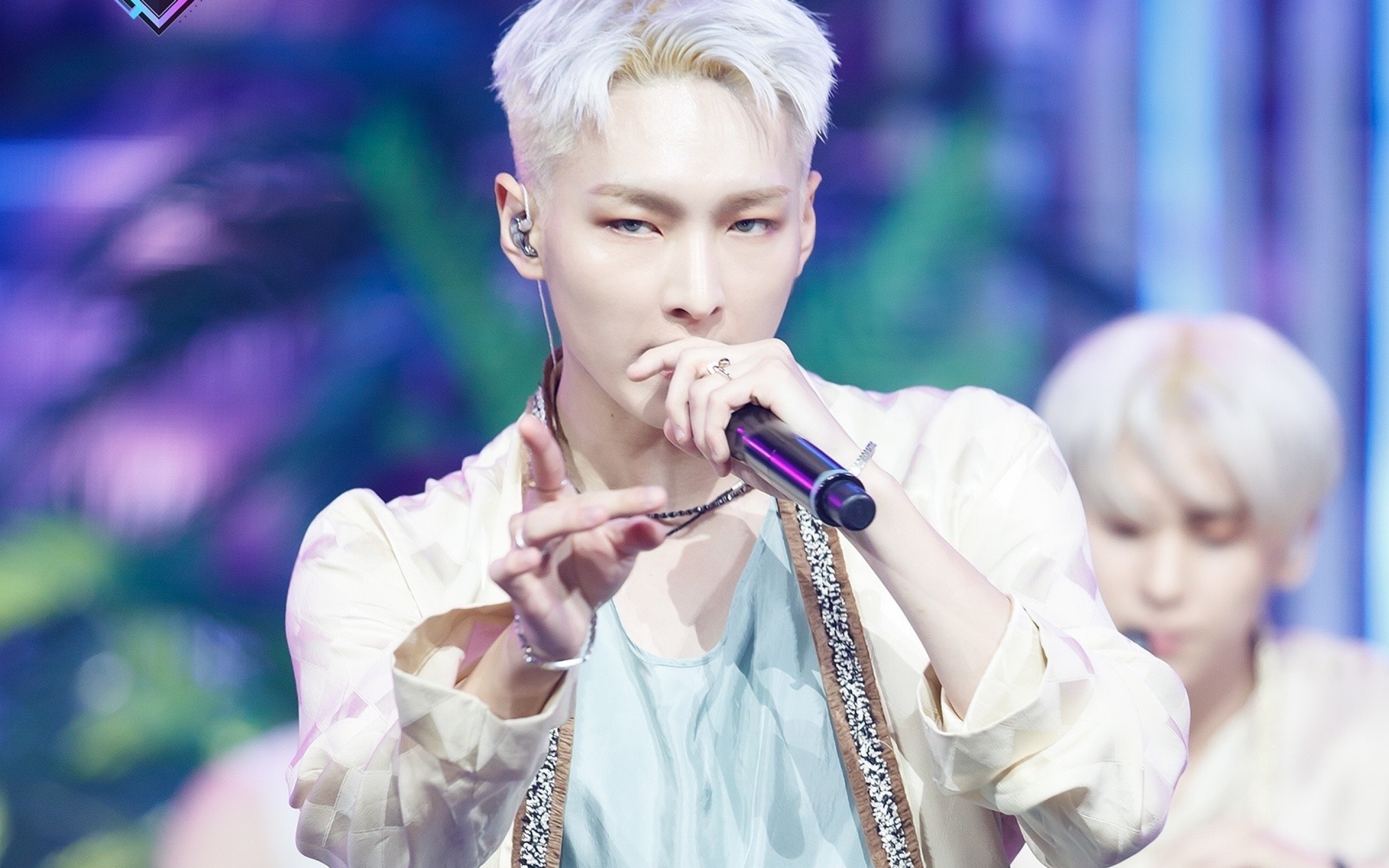 sf9 into the night 白朱豪 直拍