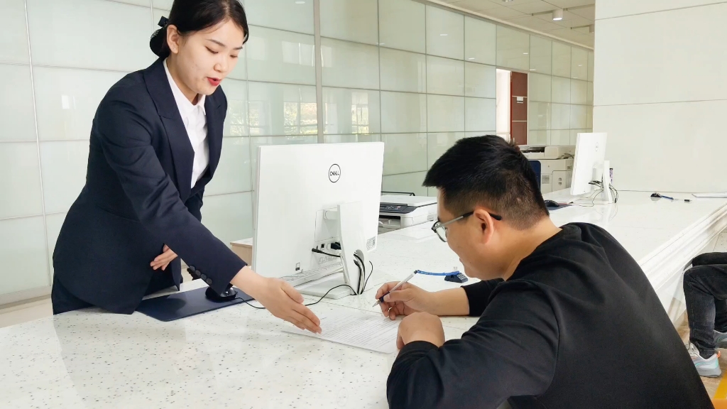 前台小姐姐服务的日常