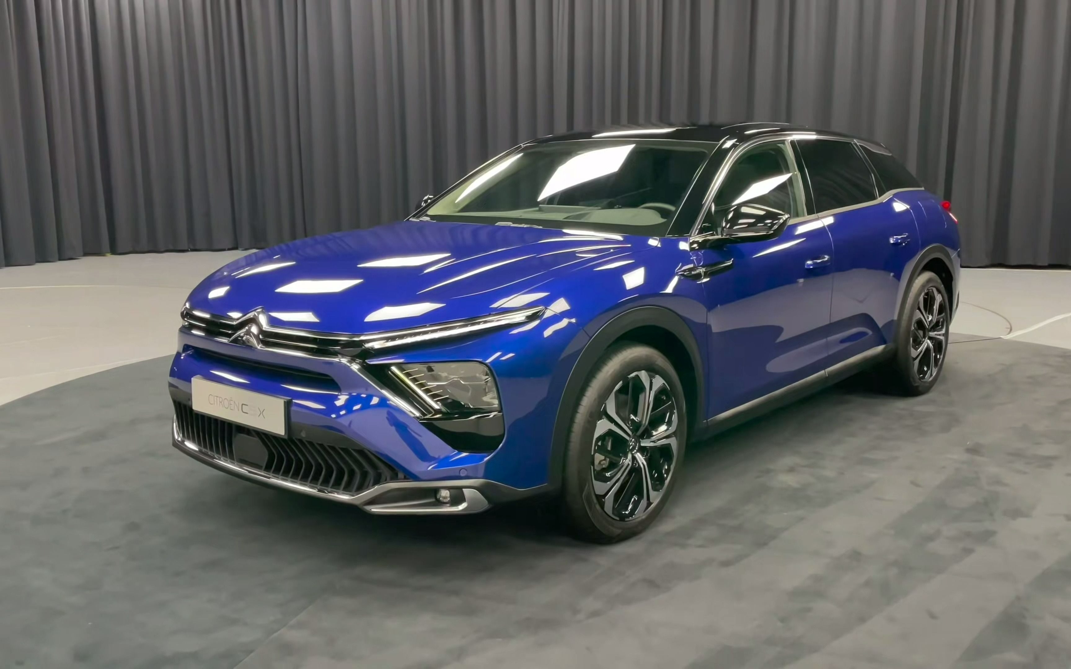 psa雪铁龙 citroen c5 x 混动车型先睹为快,中文字幕_哔哩哔哩