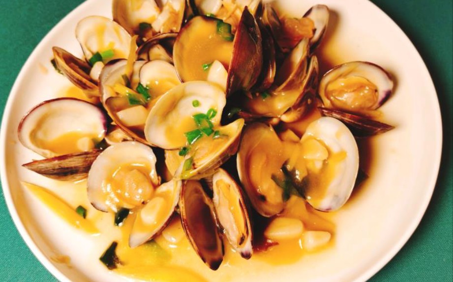 姜葱蛤蜊分享给大家,一道菜10分钟搞定!