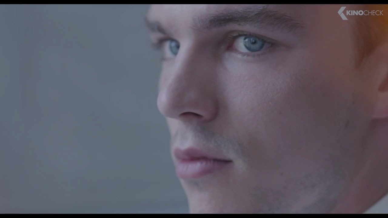 [图]Nicolas Hoult/EQUALS 同等种族/斯图尔特/霍尔特/正式预告片