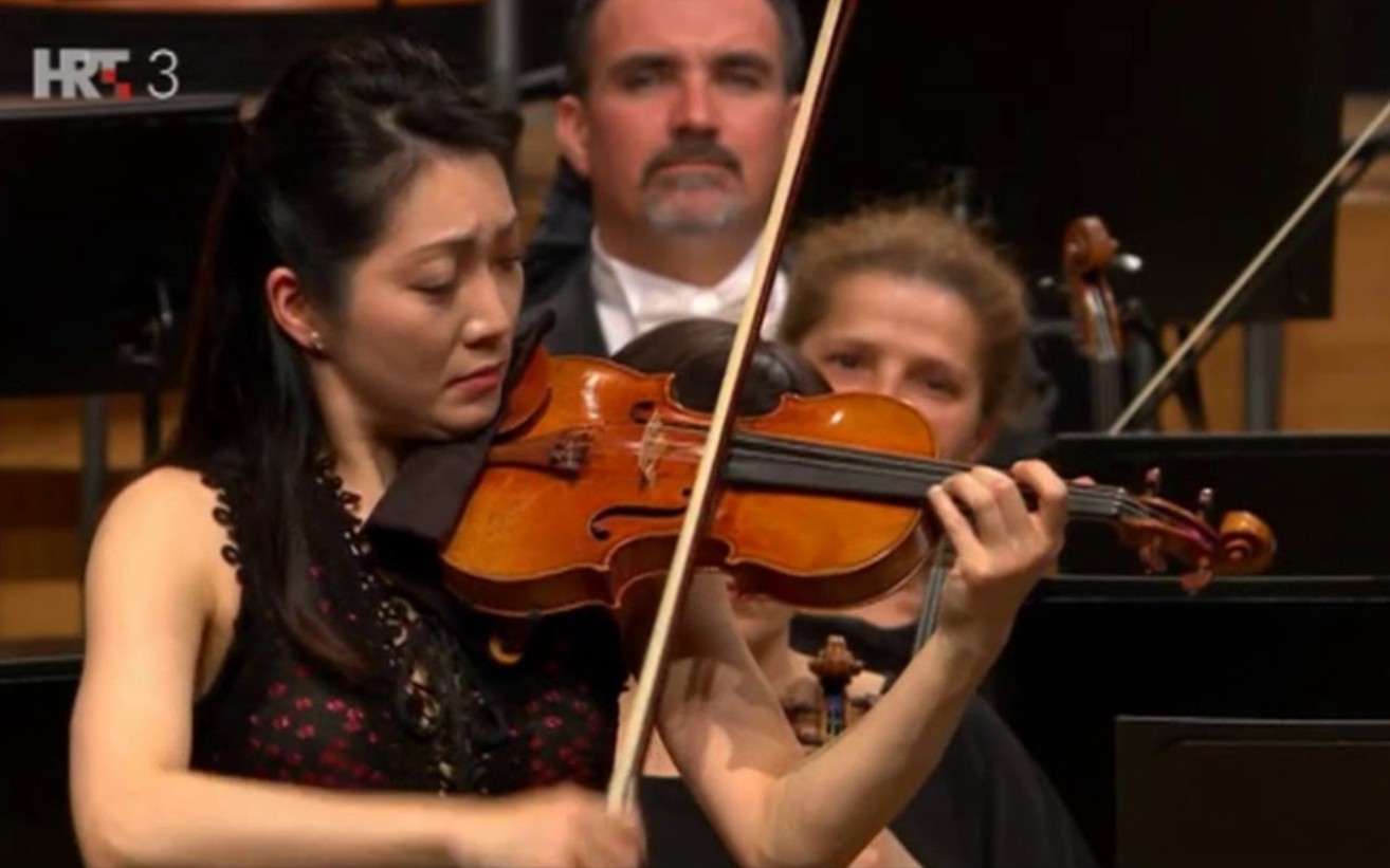 [图]诹访内晶子 & 巴赫-无伴奏a小调第二小提琴奏鸣曲 行板 Akiko Suwanai-Bach Sonata No.2 in A minor Violin