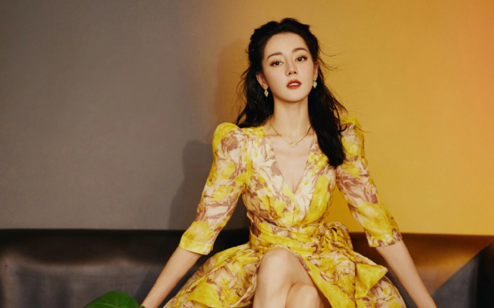 20221027迪丽热巴金纺直播活动造型 迪迪美翻了7878