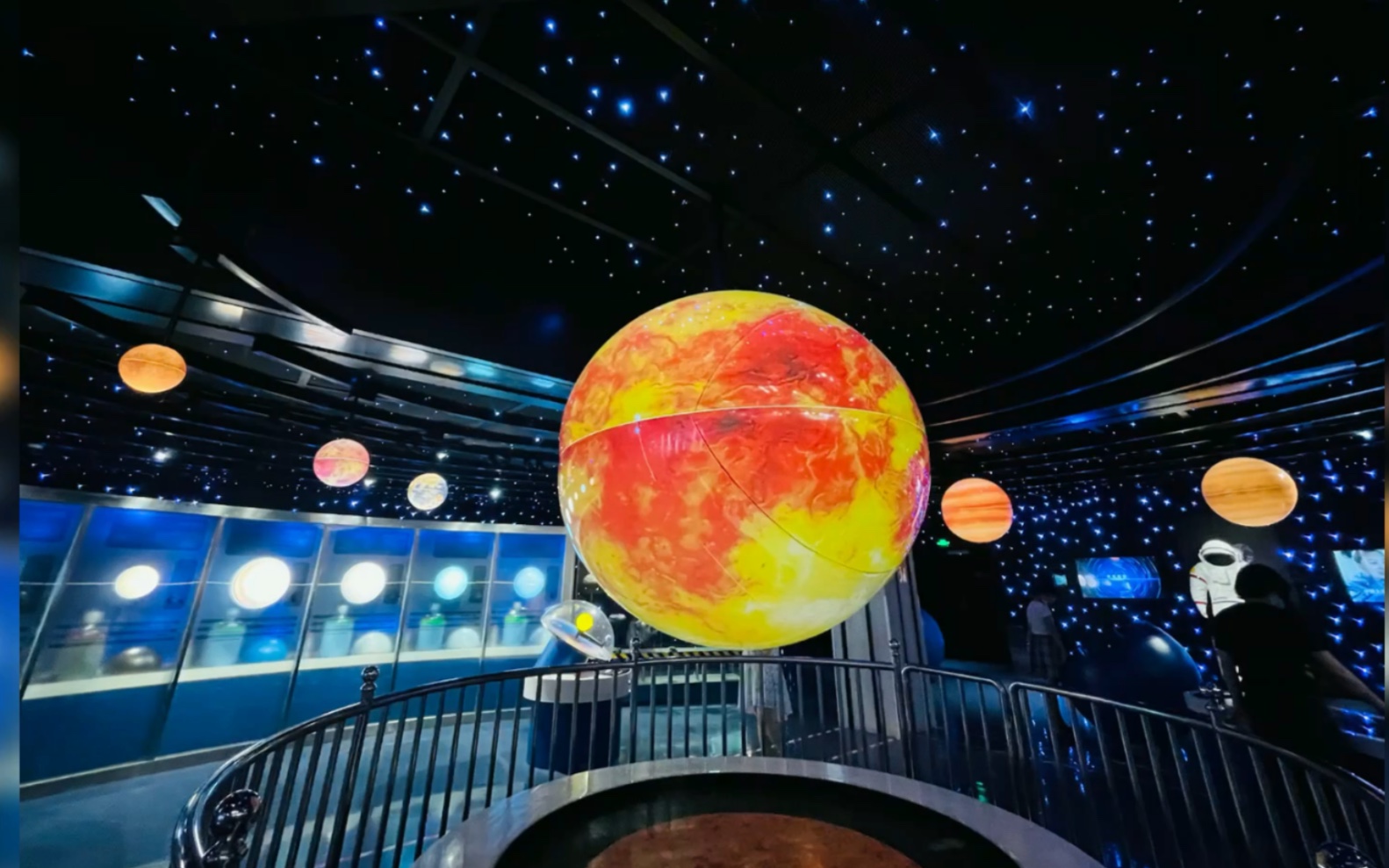 深圳|暑假游玩之红立方-科学馆|免费参观