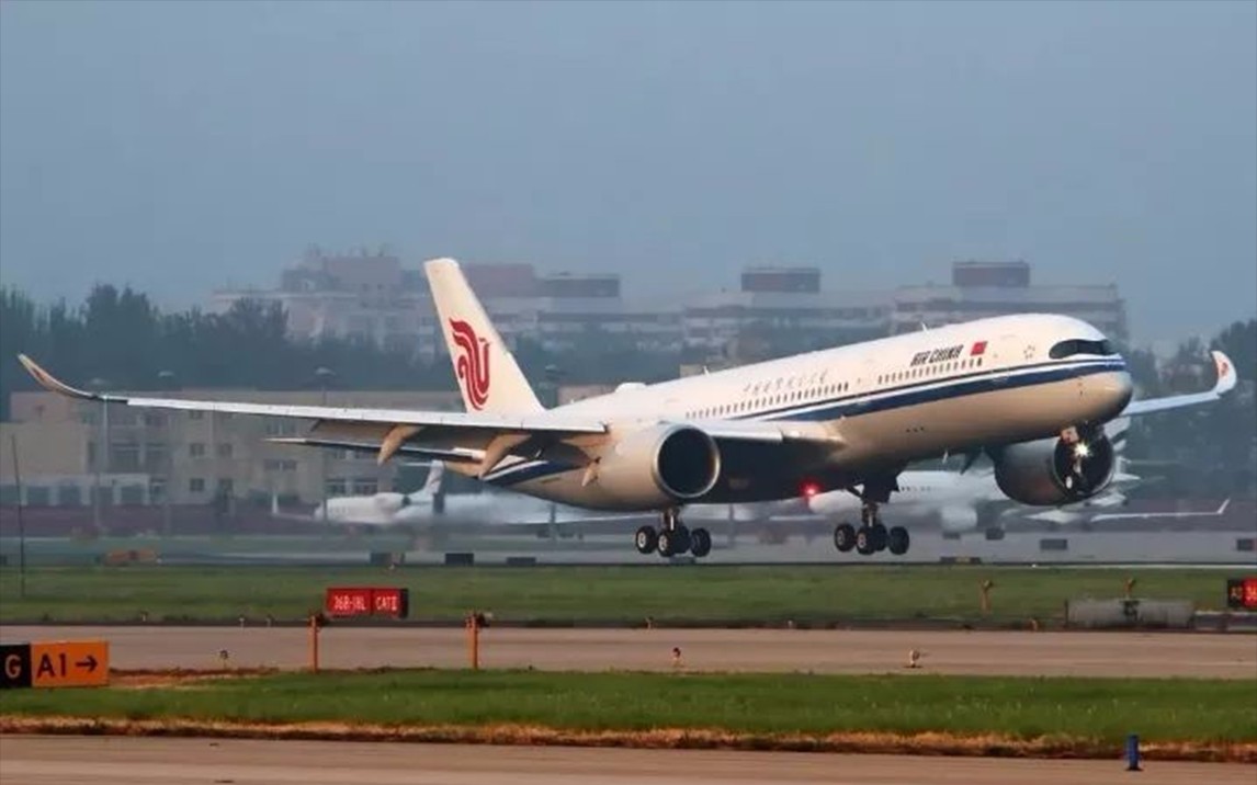 [航空]拍摄国航首架a350降落于虹桥机场_哔哩哔哩 (゜-゜)つロ 干杯