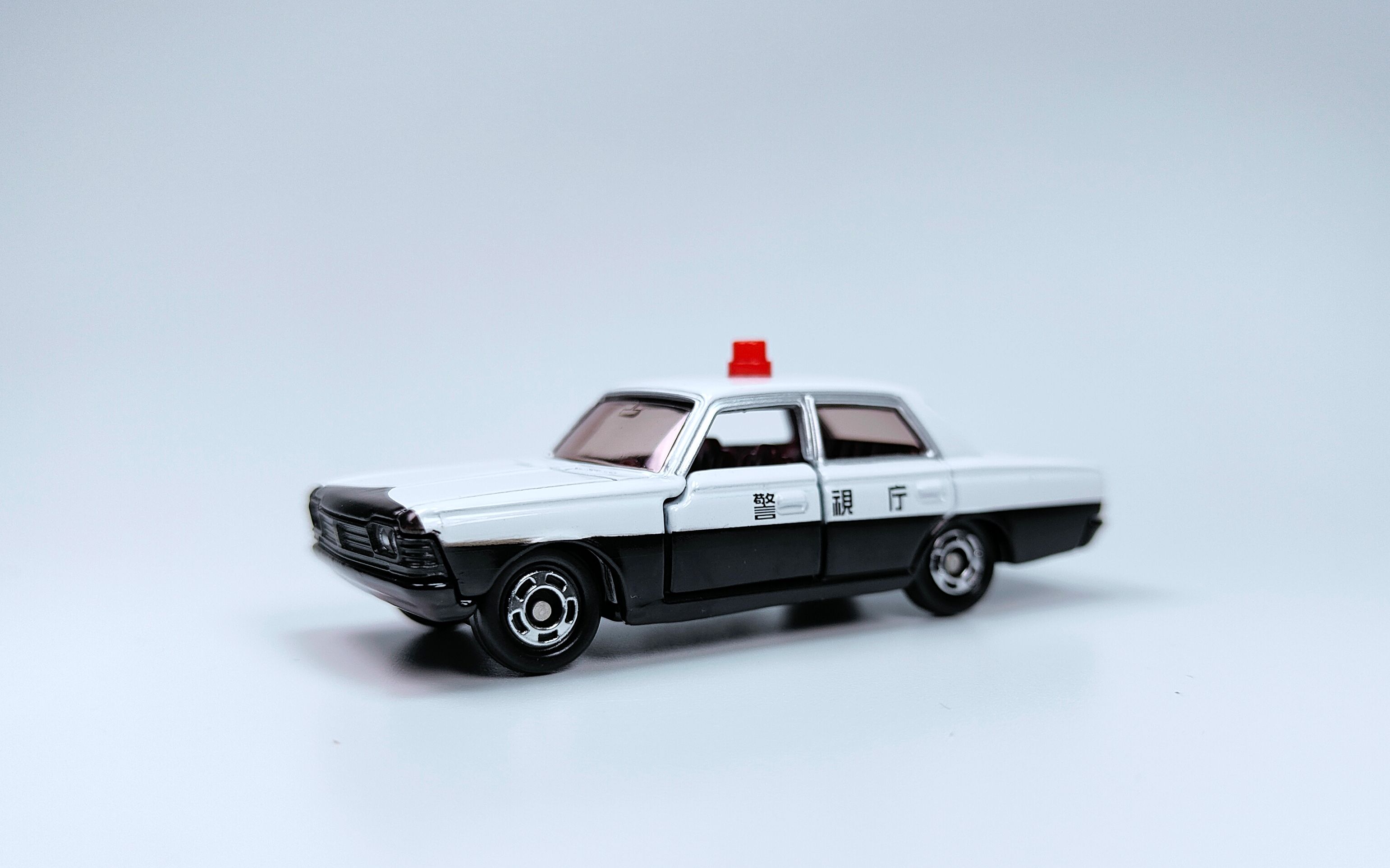 一分钟玩具开盒-多美卡50周年纪念系列皇冠巡逻警车crown patrol car