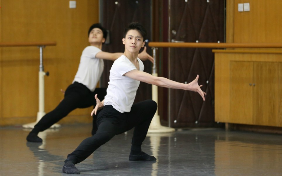 【罗一舟】解放军艺术学院2011级舞蹈系中专班毕业考(二)