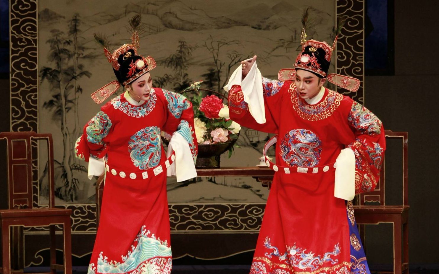 你听过女王在戏中唱范派吗越剧剧情需要的女扮男装和男扮女装第二集