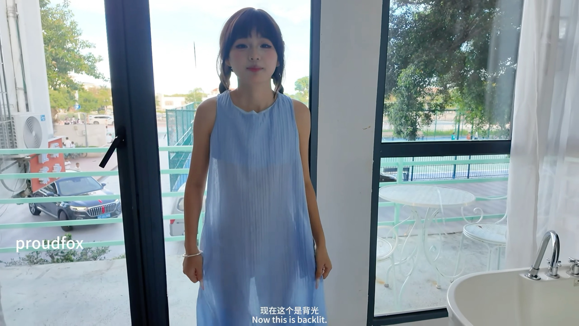 美美可爱的欣欣展示我们proudfox独家设计的热度很高的长裙