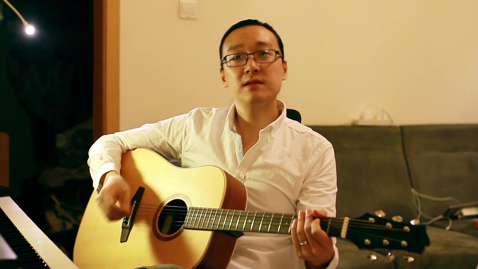 王晗教学视频唱歌技巧声乐教学作品分析周杰伦晴天详细讲解和高质量