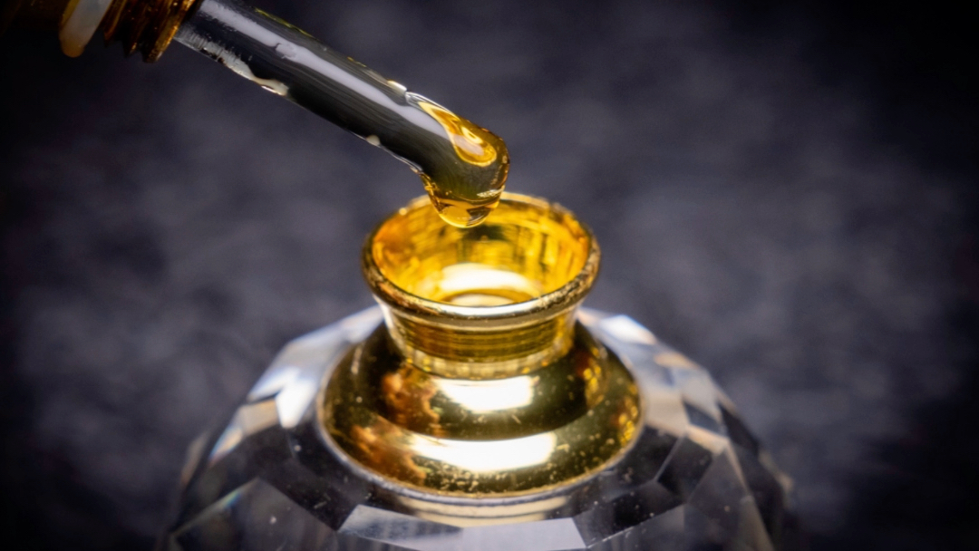 古法蒸馏沉水精油