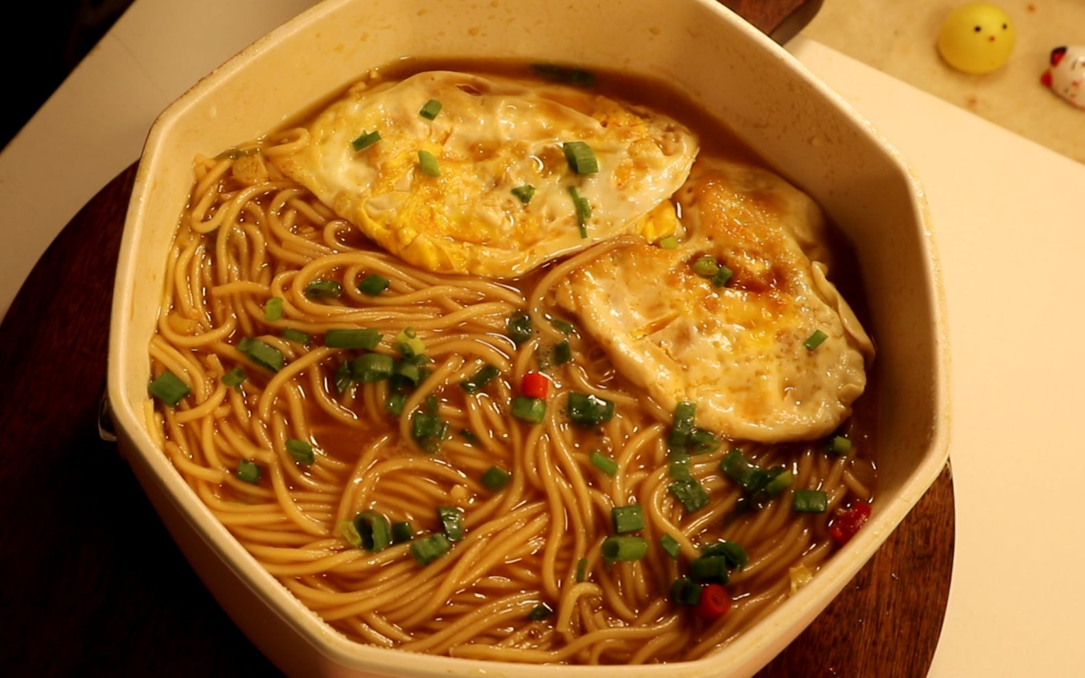 荷包蛋煮面怎么做_荷包蛋煮面的做法_豆果美食