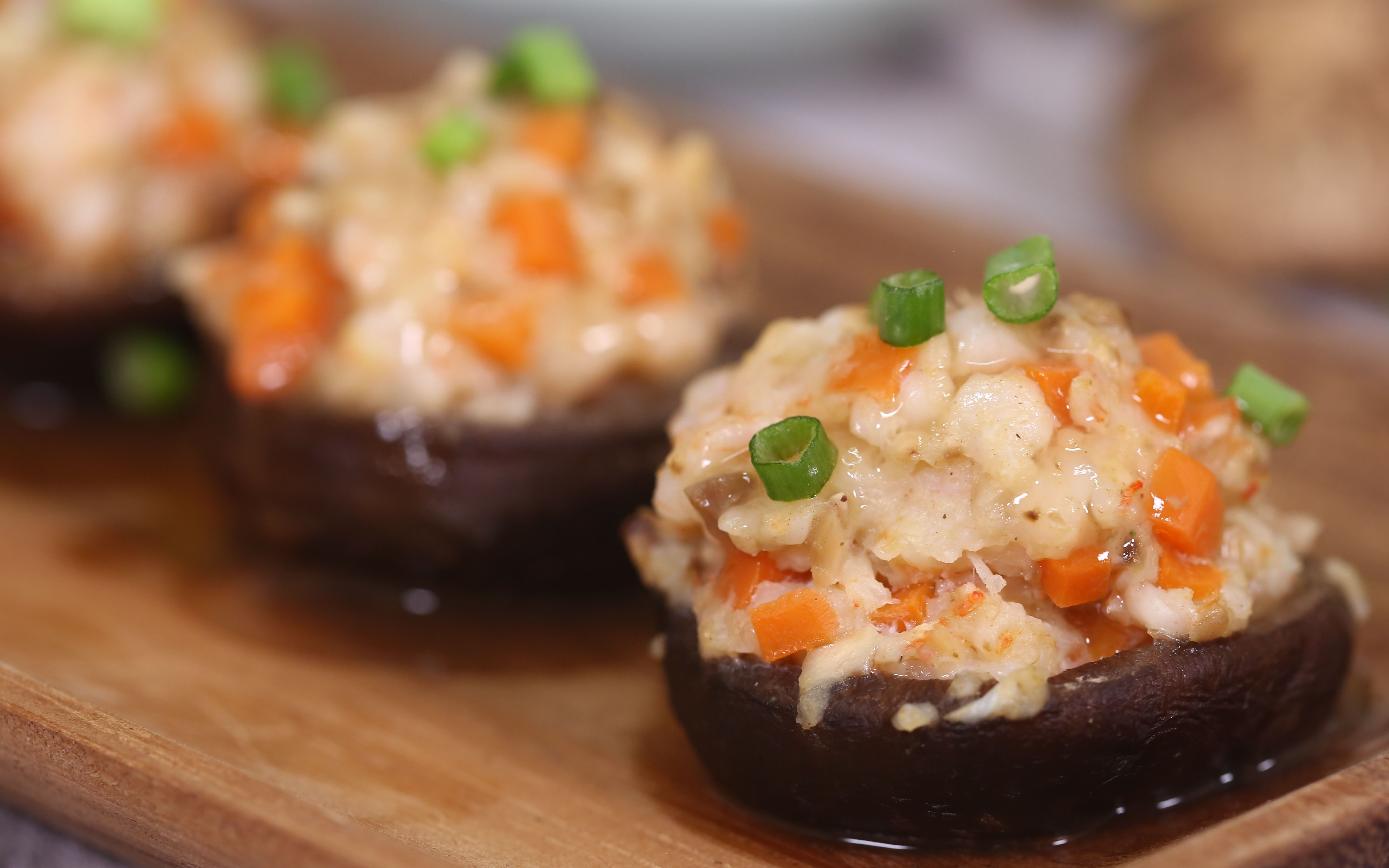 【虾酿香菇】~眨眼就没的一道菜,没赶上的回家自己做哈!