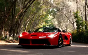 Download Video: 【4K】法拉利 LaFerrari Aperta - 美学与力量的结合