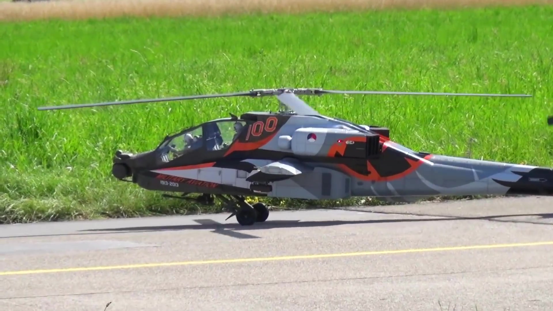 rc遥控阿帕奇ah64武装直升机_哔哩哔哩 (゜-゜)つロ 干杯~-bilibili