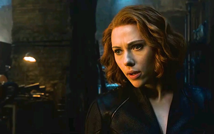 浩克一笑,寡姐?