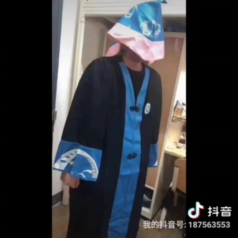 广东白云学院最chou学士服哔哩哔哩bilibili