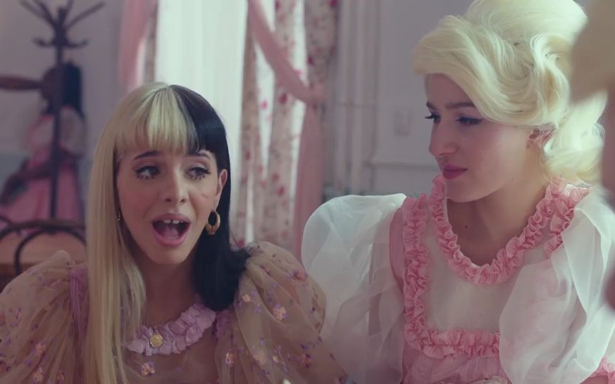 melanie martinez - lunchbox friends [official music video]