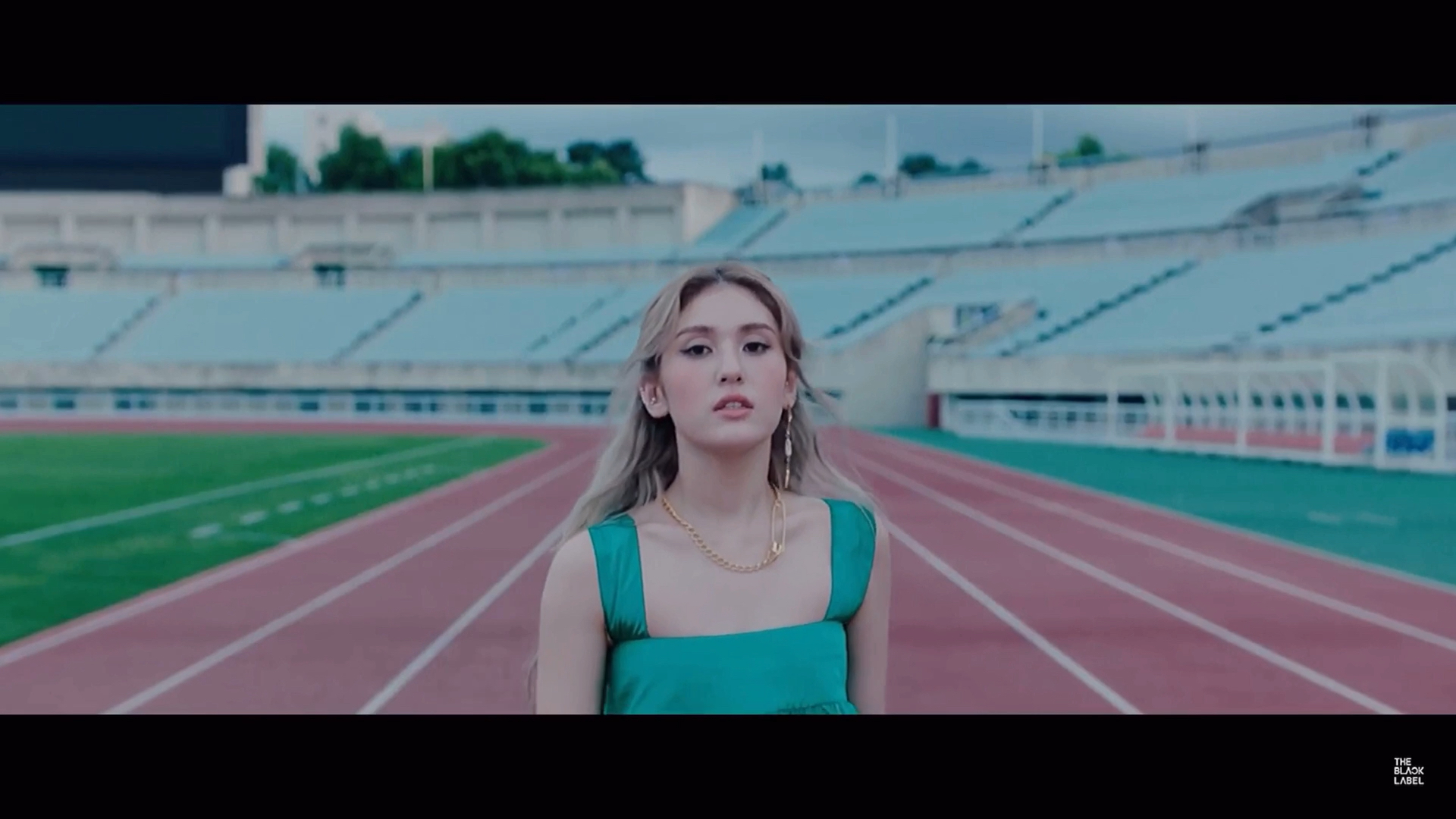 somi翻唱20岁女大学生最强翻唱米宝新歌速听