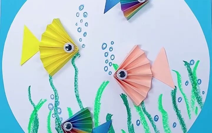 简单又可爱的折纸小鱼贴画