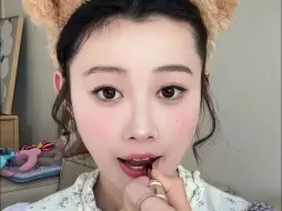 Tải video: 当你羡慕别人时 别人也在羡慕你的光芒…