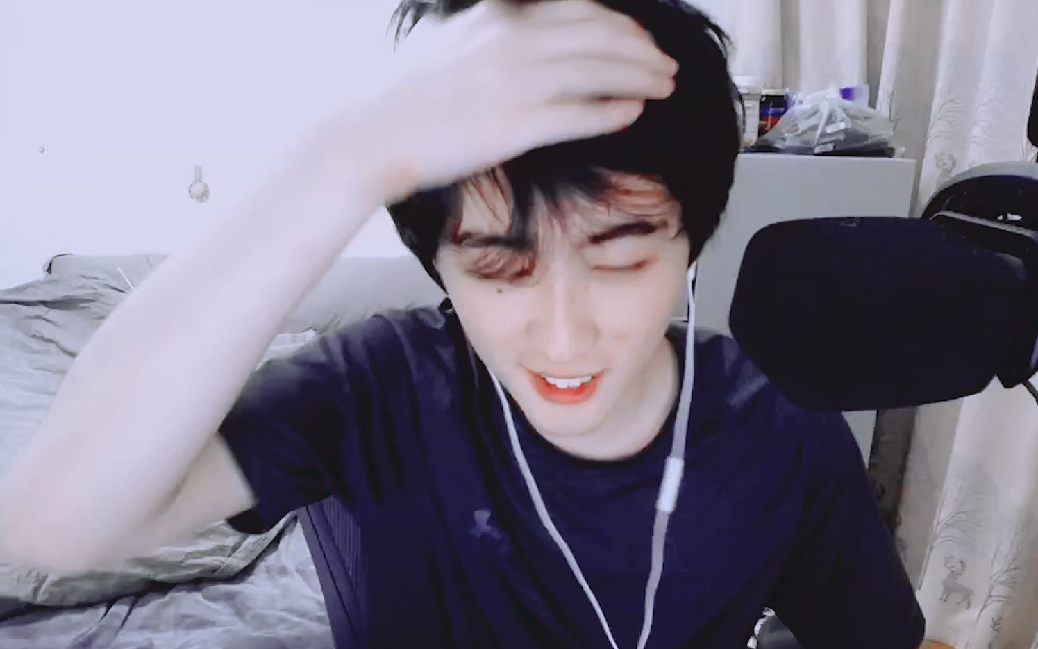 斗鱼李知恩718露脸