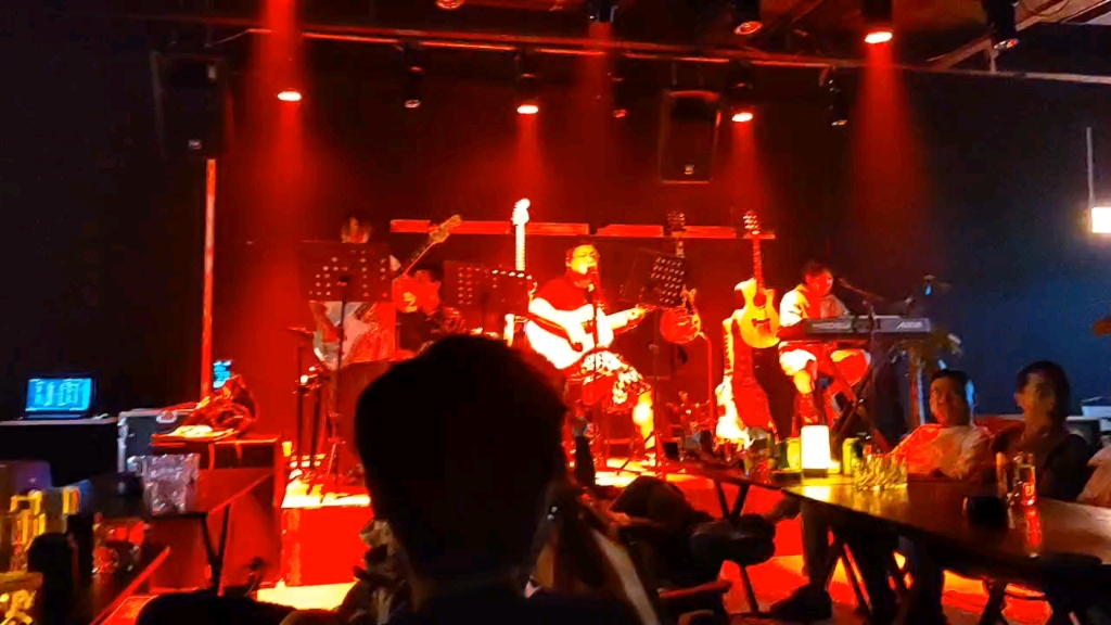 旧城以西酒吧乐队现场 七里香