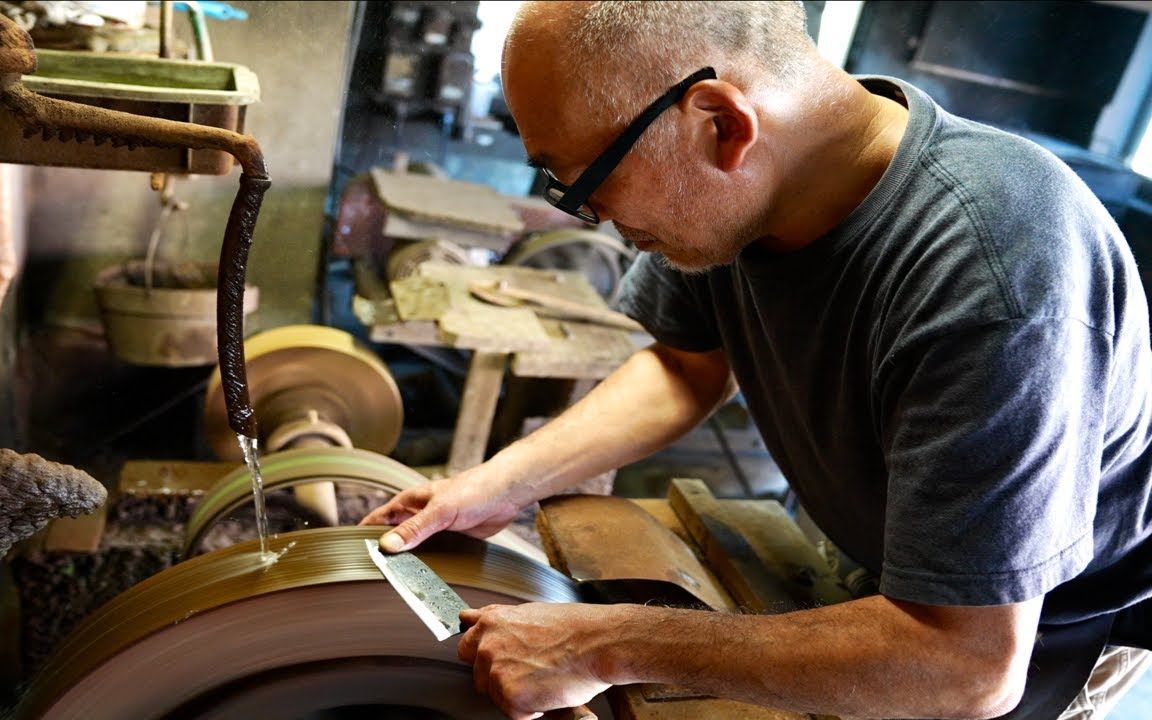 成立于 1796 年! 制作厨刀226年的日本铁匠世家