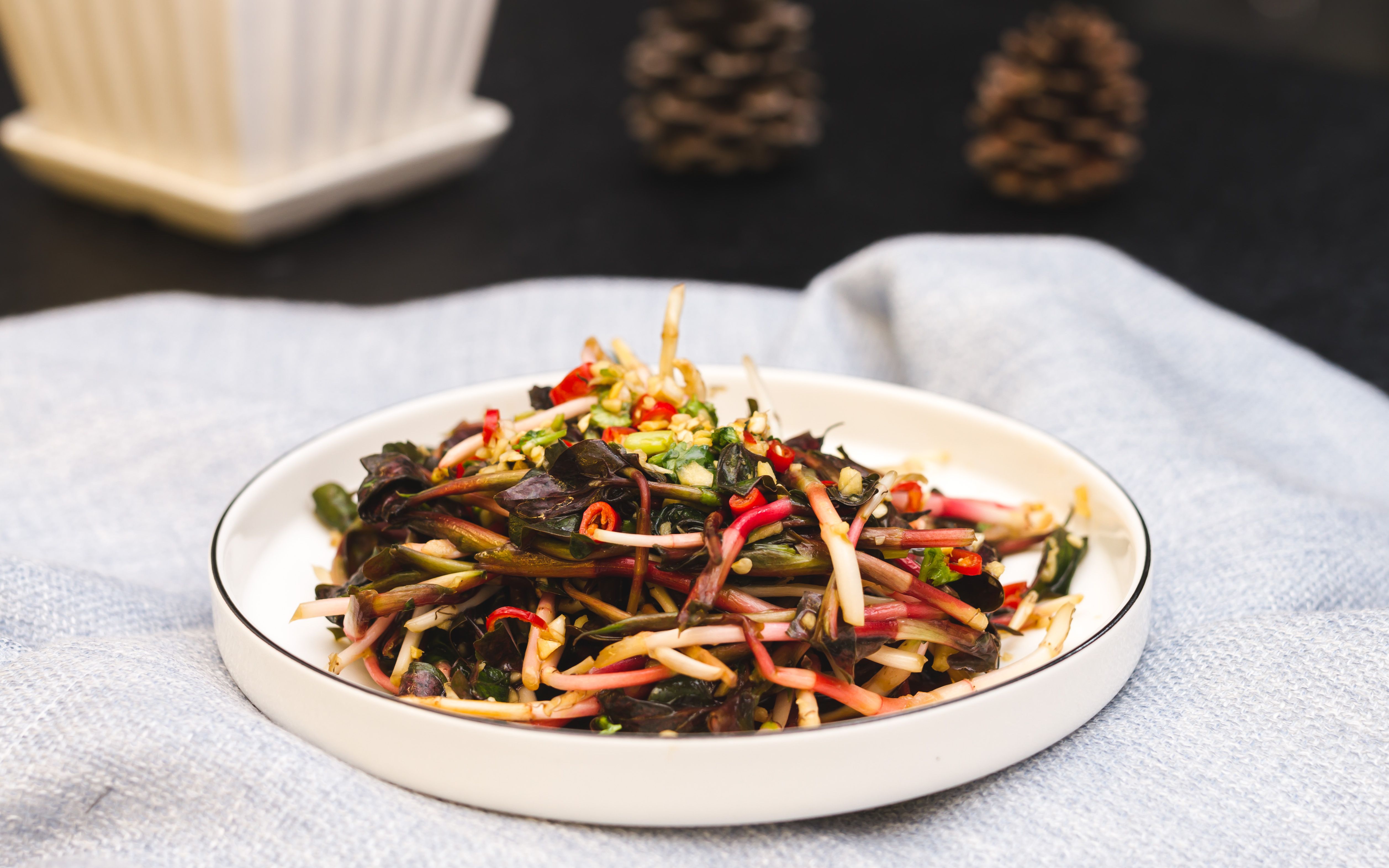 凉拌野生鱼腥草(折耳根)地道农家小菜