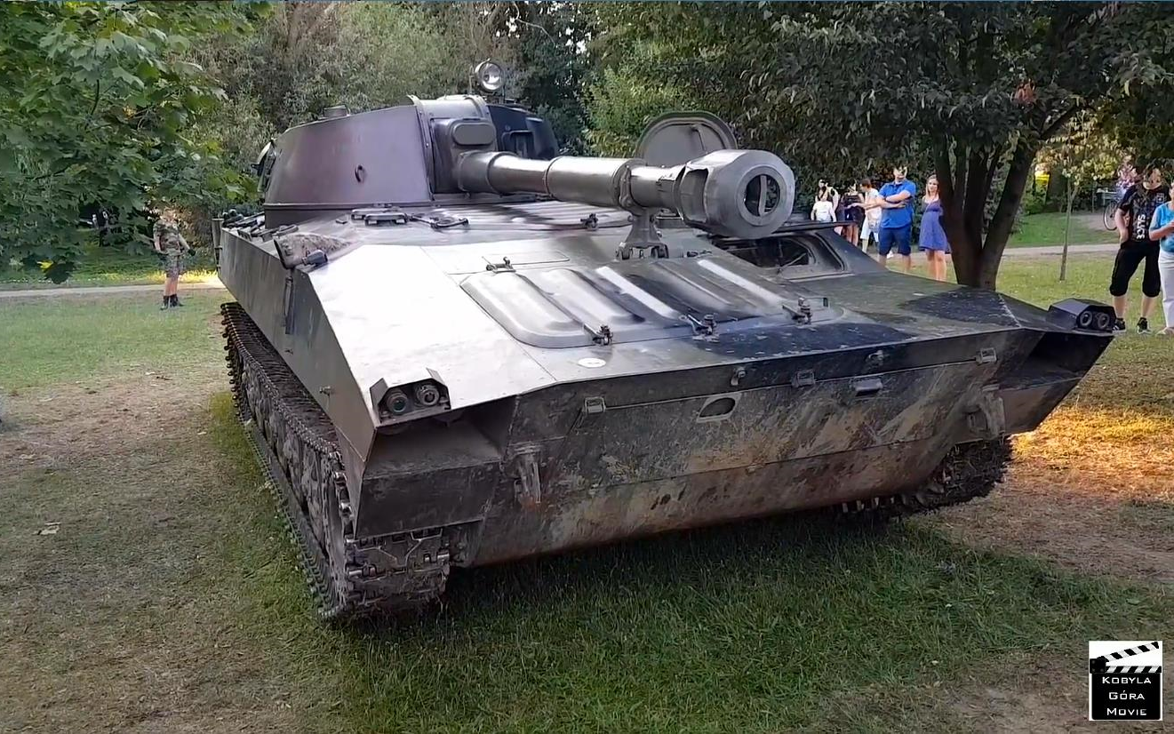 捷克奥斯特拉瓦2s1式康乃馨自行榴弹炮20188