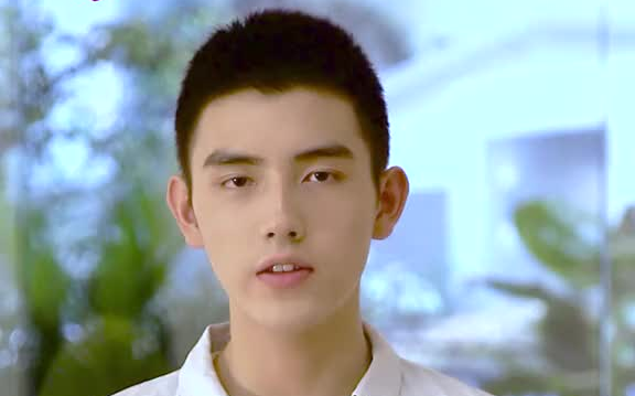 心动预警!#陈飞宇 正式代言银鹭!