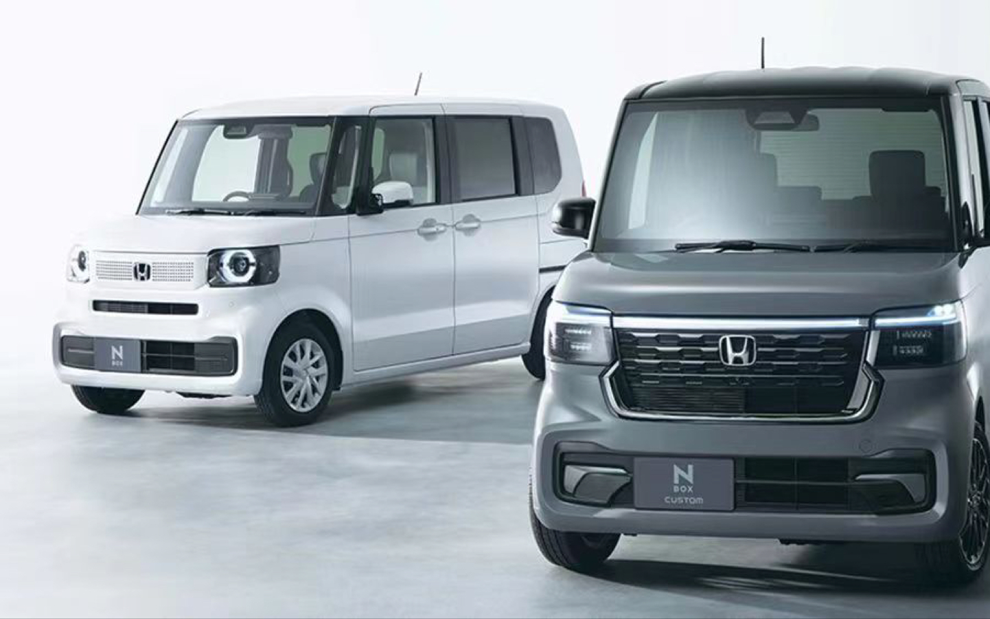 最近日本本田汽车发布了全新的本田n box,有普通版和豪华版两种版本