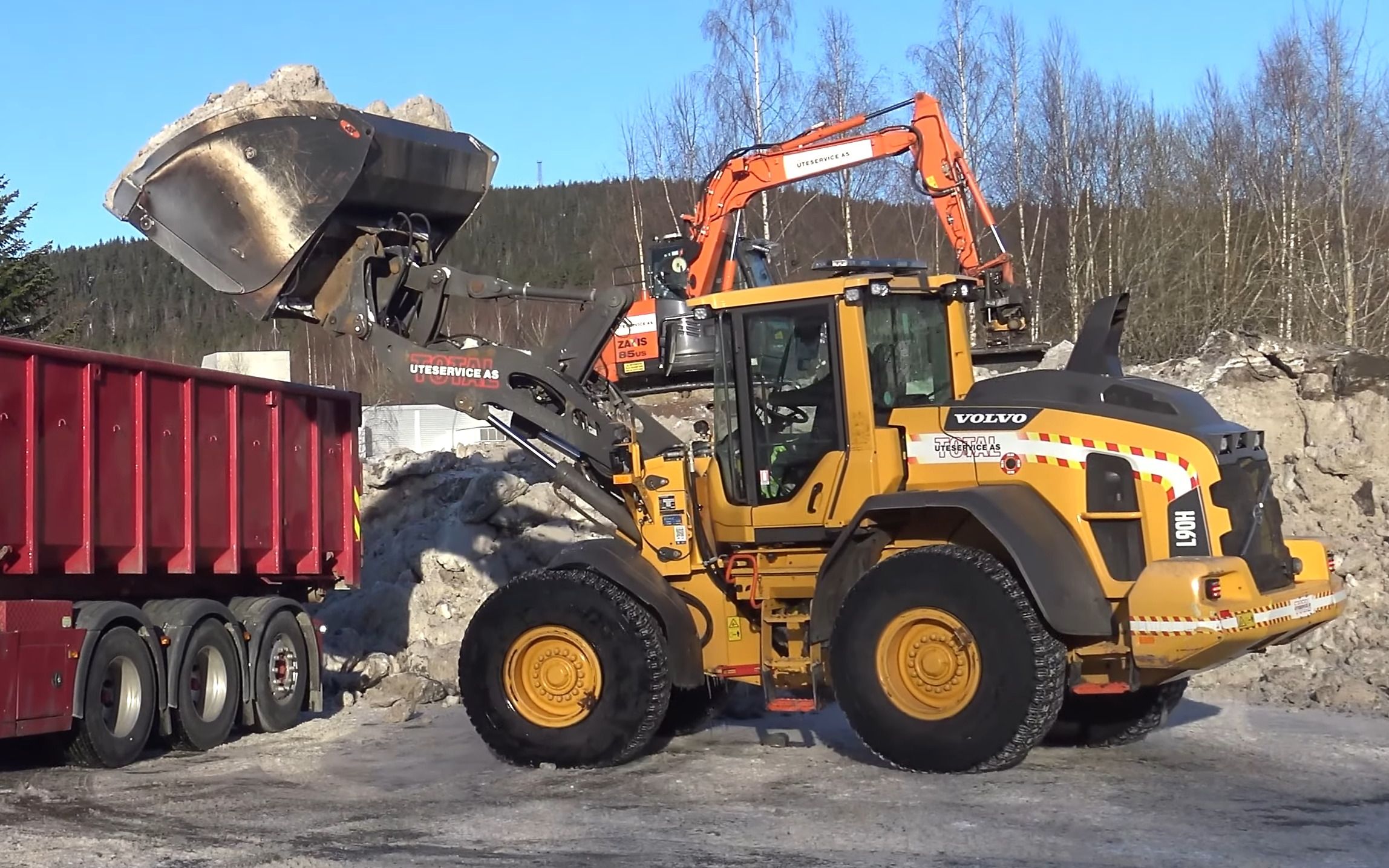 沃尔沃l90h装载机施工作业4k