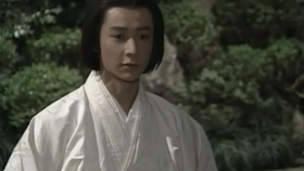 太平记 足利将军的崛起 楠木正成妹妹花夜叉陪落寞的将军足利尊氏谈心 初闻不知曲中意 再听已是曲中人 但花夜叉表示仍相信尊氏的 太平之志 哔哩哔哩