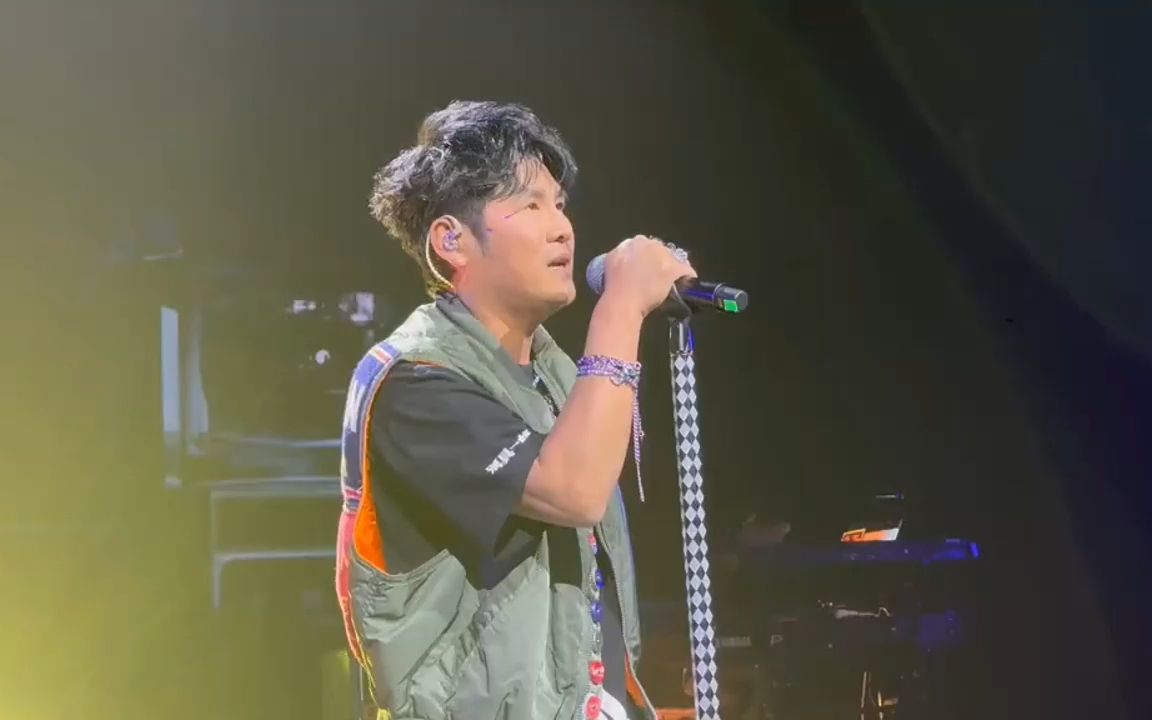 曹格@寂寞先生@成都#音乐现场#神级现场#前奏一响拾起多少人的回忆